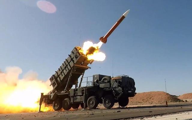 日本右翼叫嚣的底牌在哪里？

日本右翼赌的是自己再怎么跳，只要不主动出手打我们，