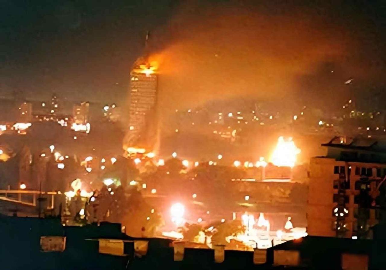 暖气停了，谈判桌亮了，世界在看谁先眨眼

2026年2月3日凌晨，哈尔科夫第五热