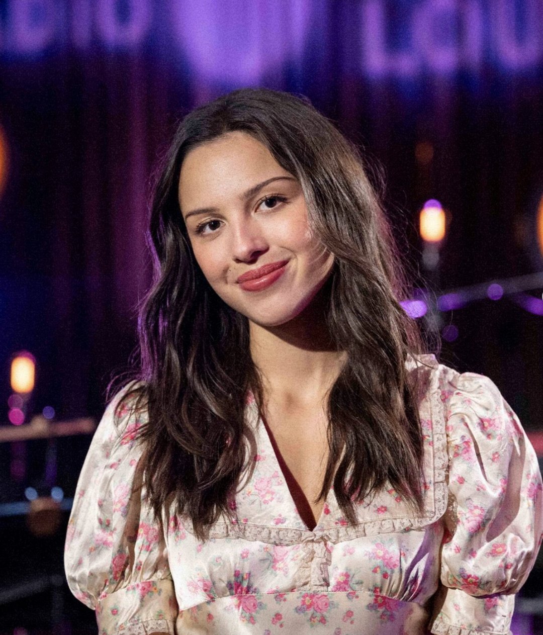 最新娅图。Olivia Rodrigo 参加BBC live Lounge 