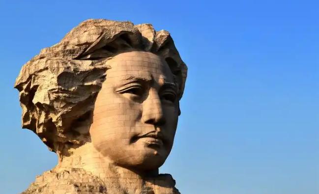 如果没有毛主席，中国革命不是慢几年打下天下的问题，而是根本会被彻底剿灭，没有他，