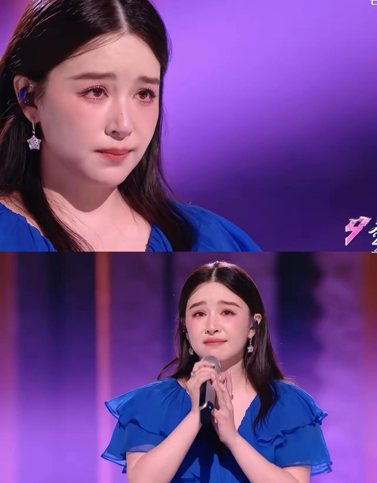 阚清子在《浪姐》初舞台这波操作，算是把高情商写在脸上了。
 
一首《爱的代价》刚