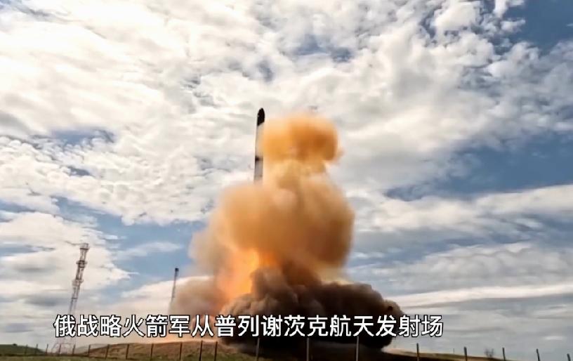 美总统特朗普访华前，俄罗斯发射重型洲际导弹，普京:射程3.5万公里

当地时间5
