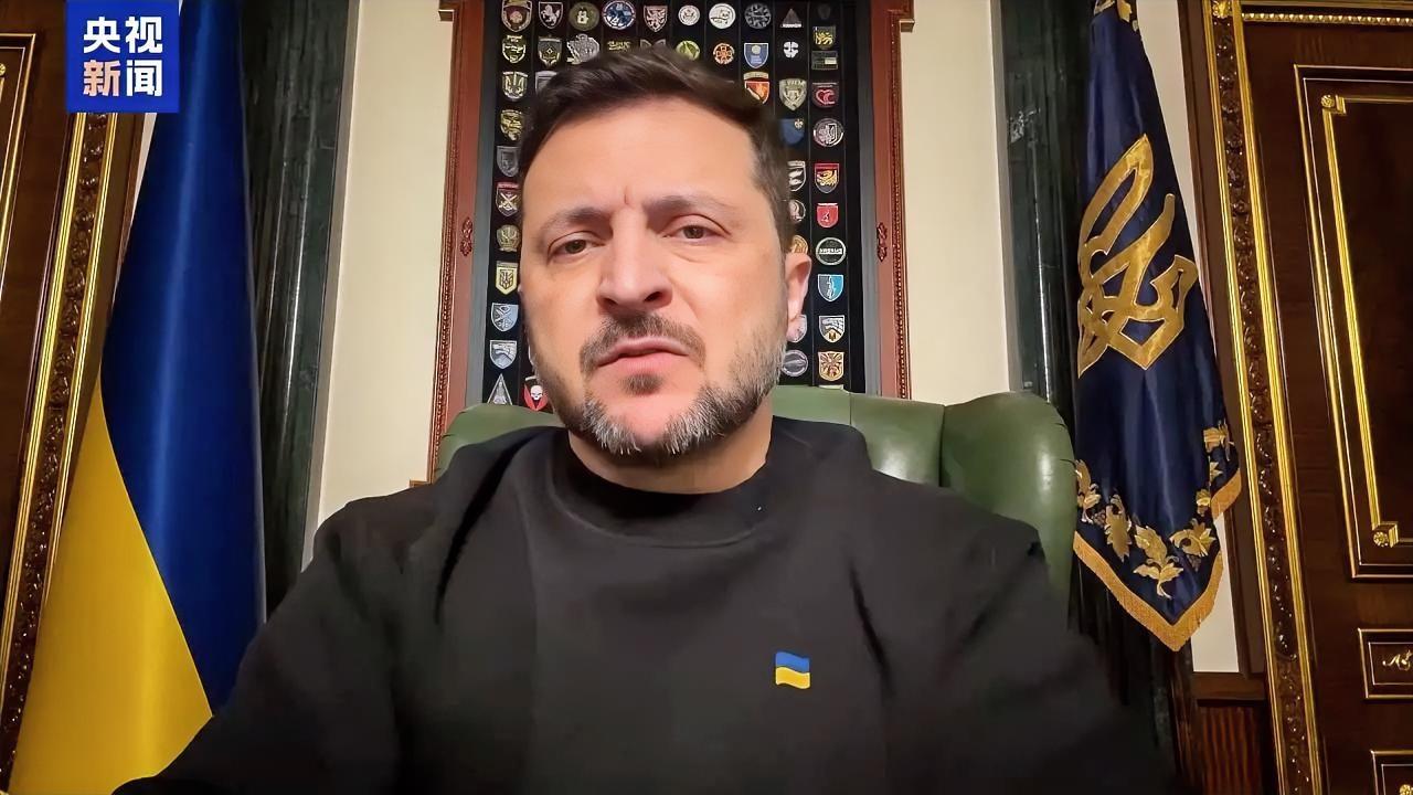 快报！乌克兰总统泽连斯基签署了征兵服役令，60岁以上的人也可以服役。
看来4年的