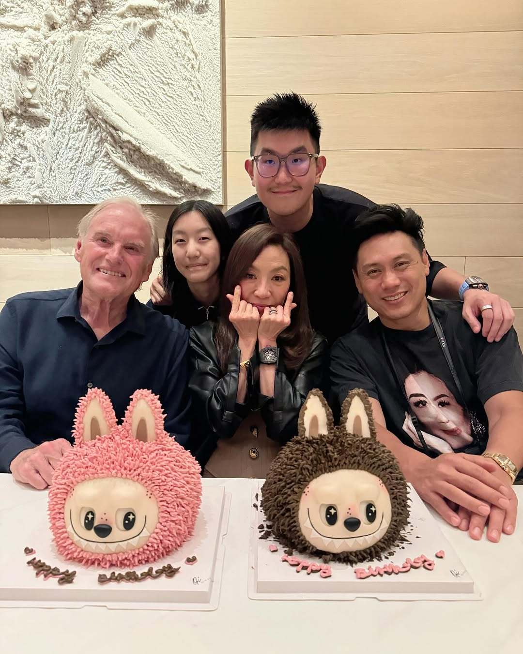 拉布布真的火！杨紫琼63岁生日蛋糕是labubu造型[蛋糕]电影正当夏 ​​​