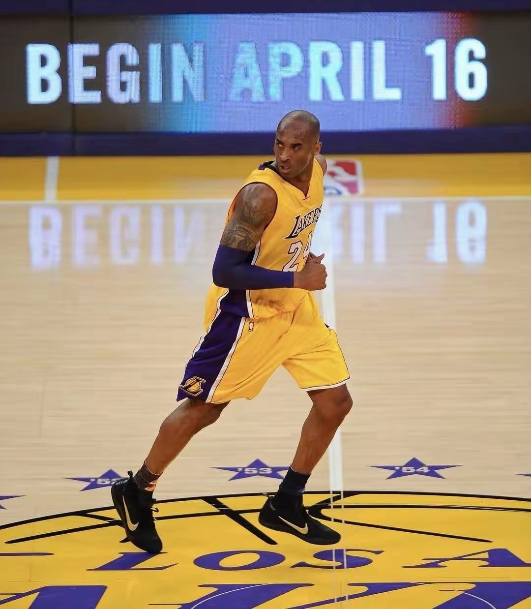 做人一半装傻，一半装哑。有些事情心里明白就好，不用说出来，有些人看穿就好，不用去