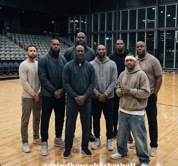 这个阵容有什么缺陷吗？
库里、詹姆斯、乔丹、奥尼尔、科比、杜兰特、艾弗森、魔术师