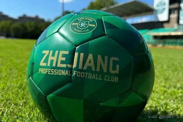 中超第20轮三大焦点战:
  1、上海海港VS南通支云，南通球迷天天叫嚣着一家亲