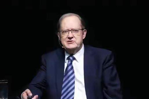 英国著名学者罗思义就未来中美关系以及核战争发出预言。
 
他说，中国有些人认为，