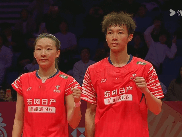 蒋振邦魏雅欣2比0绿川大辉斋藤夏（17，16）2025年世界羽联年终总决赛混双小