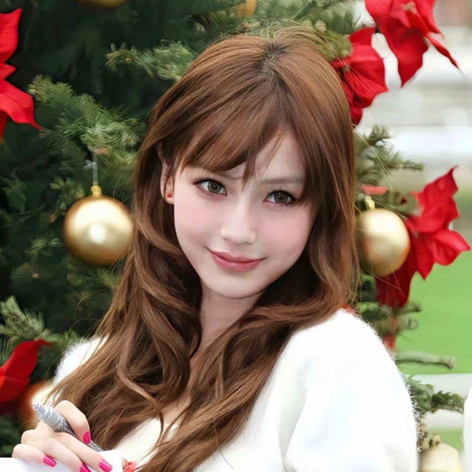Angelababy参加小海绵学校义卖会感觉baby一直以来都是这样率真坦诚，完