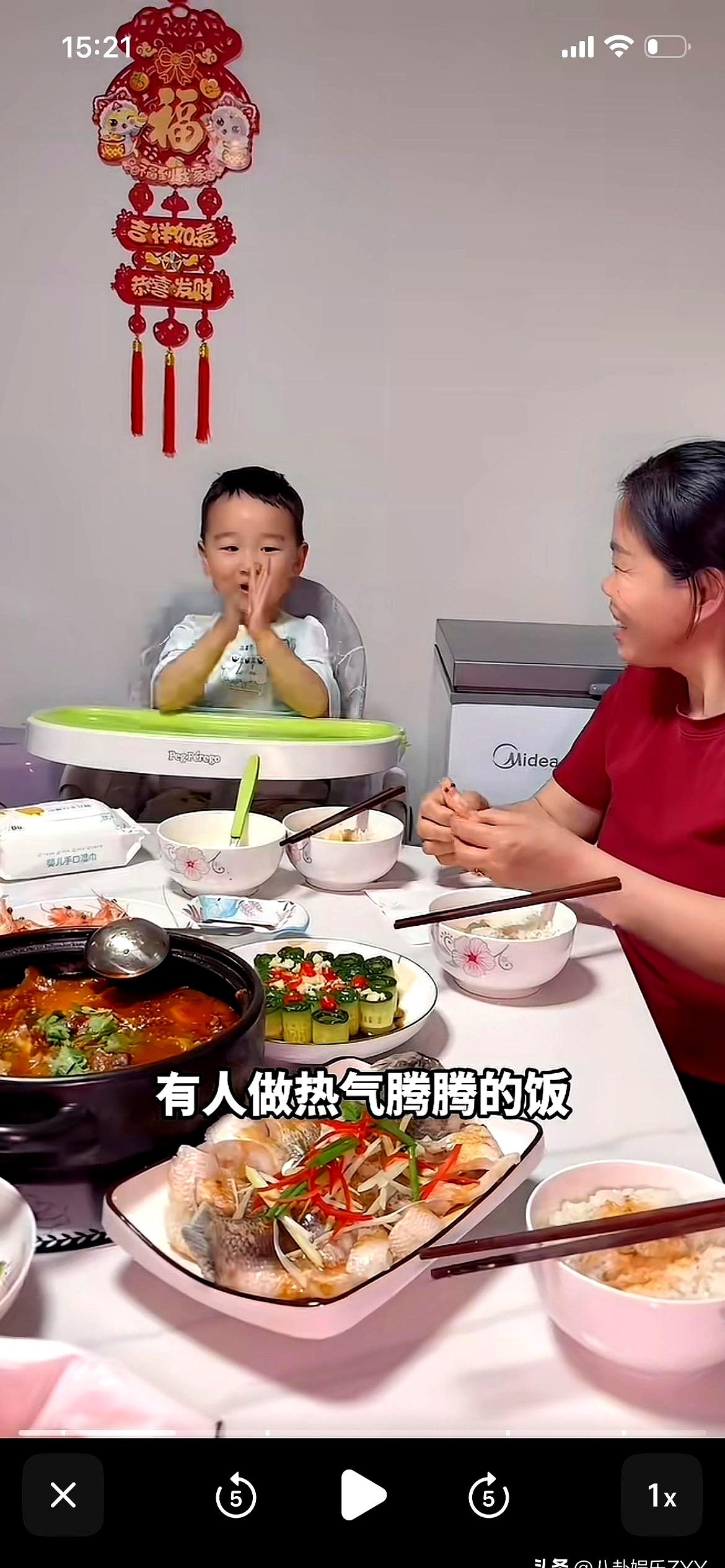 看这阵仗，真是分分钟要跟婆婆“掰扯”起来了。
表面上风平浪静，底下其实早就憋着一