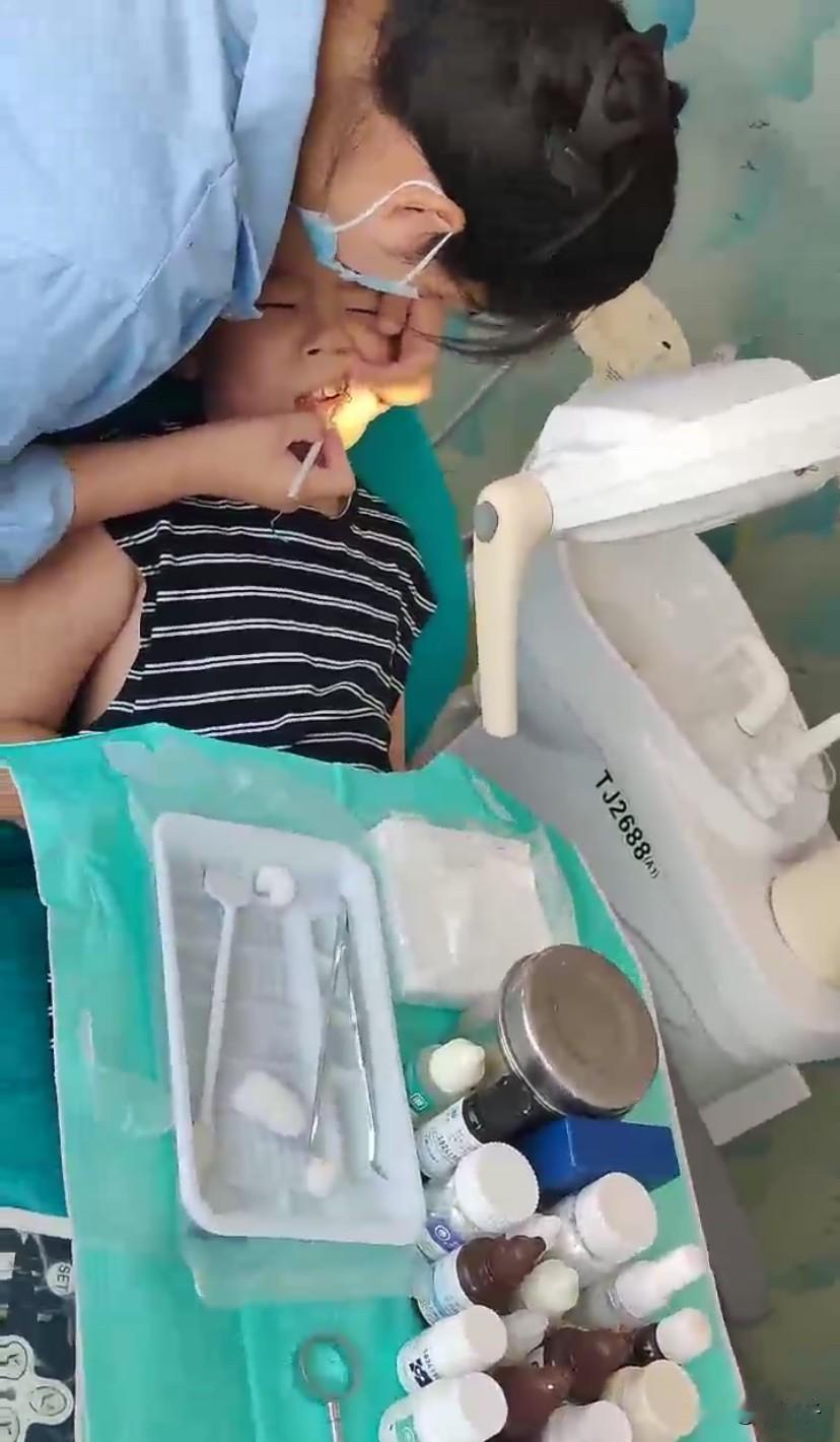 窝沟封闭到底值不值得做？学校通知免费做窝沟封闭，不做的要向老师说明原因！我不知道