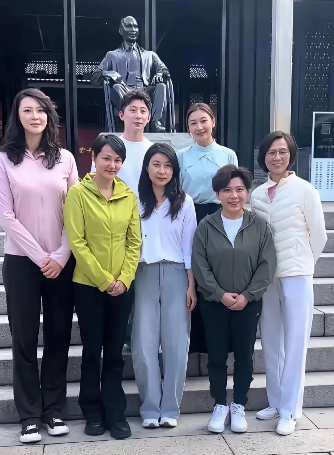 惠若琪（前中国女排队长，里约奥运女冠军）高敏（初代跳水女皇，两届奥运3米板），郭