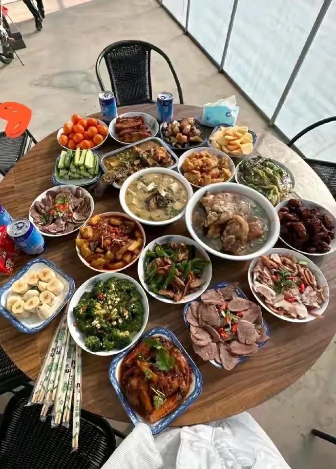 一看这些菜应该是南方的，条件非常好