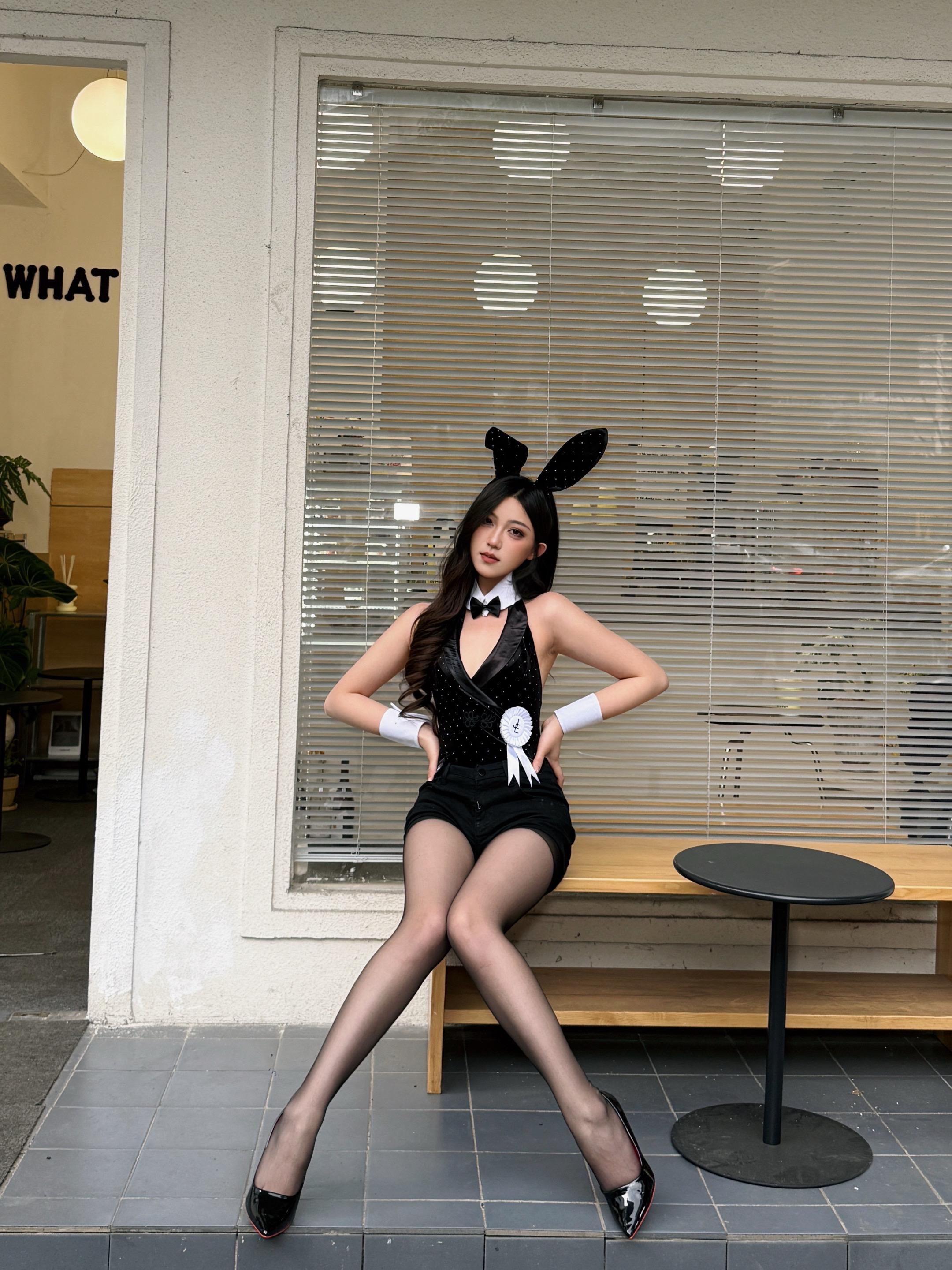 伤感没用要性感。