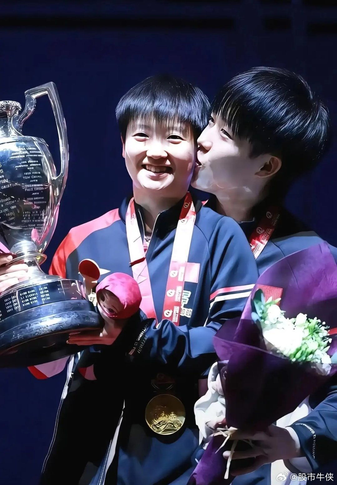 赛前很多人并不看好楚钦能击败松岛夺冠。很多人把松岛夸成了一朵花，确实松岛今年进步