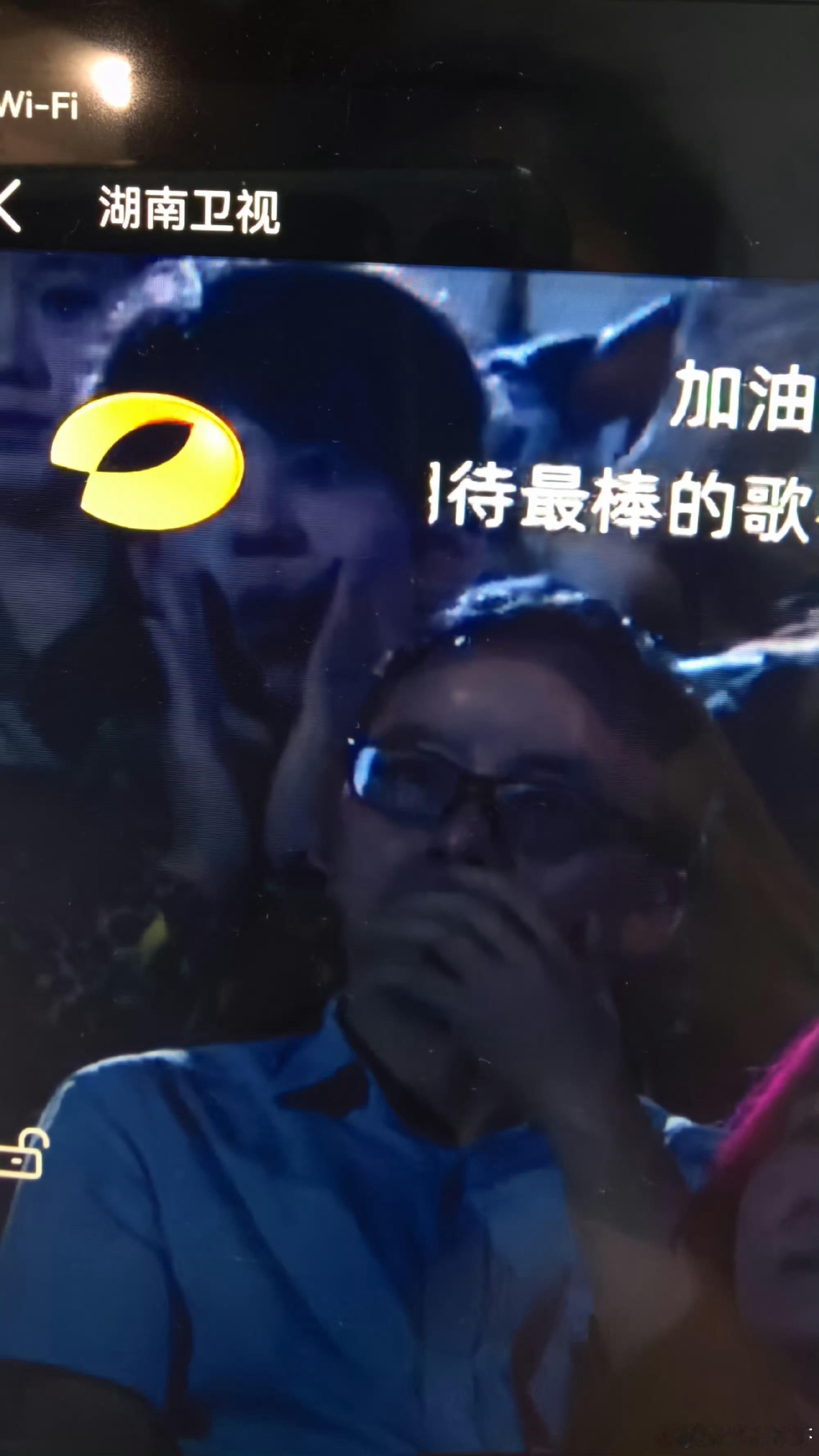  邂逅热爱音乐的冯建宇，落座歌手观众席一同见证诸多精彩舞台，氛围感拉满冯建宇去歌