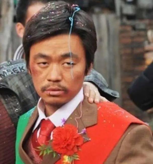 影帝王宝强0票，这太离谱了。从业26年，主演票房229亿，第一次拿到百花奖最佳男