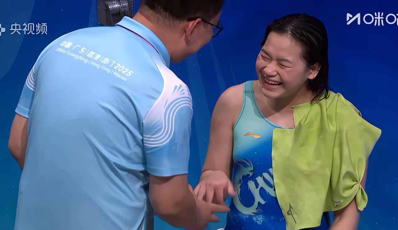 全红婵心可真大呀，第五名还能这么开心。
全红婵真是快乐跳水，名次不重要，重要的是