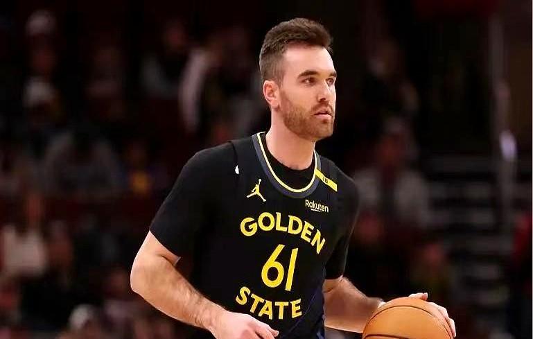 勇士完蛋了！打得最好竟然是斯潘塞！

主力全缺阵时，勇士年轻人没一个支棱起来，穆