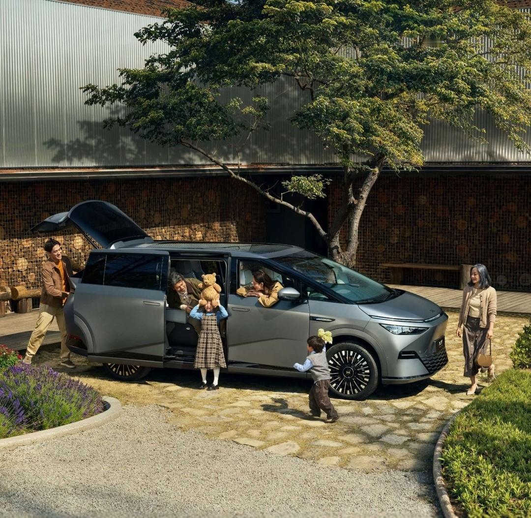 据数据显示，小鹏X9在11月的交付量突破了3200台，其中超级增程版本仅用10天