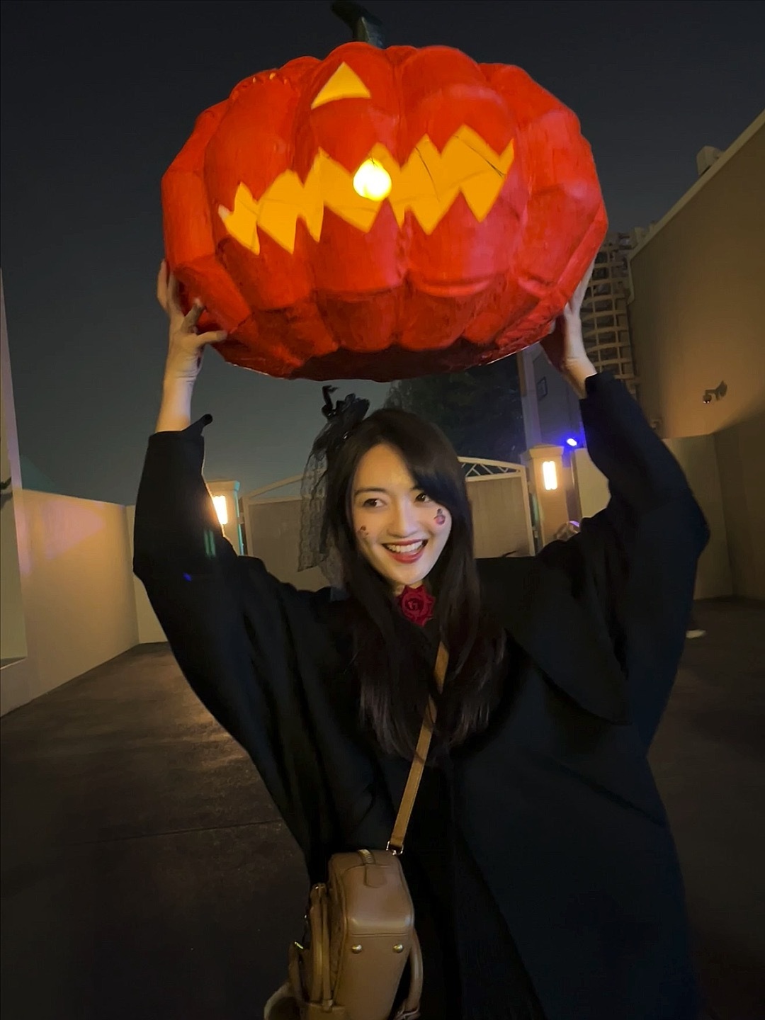 打工结束奔向环影准备工作不充分今天就扮可爱鬼吧👻#生活手记##今天穿什么##北