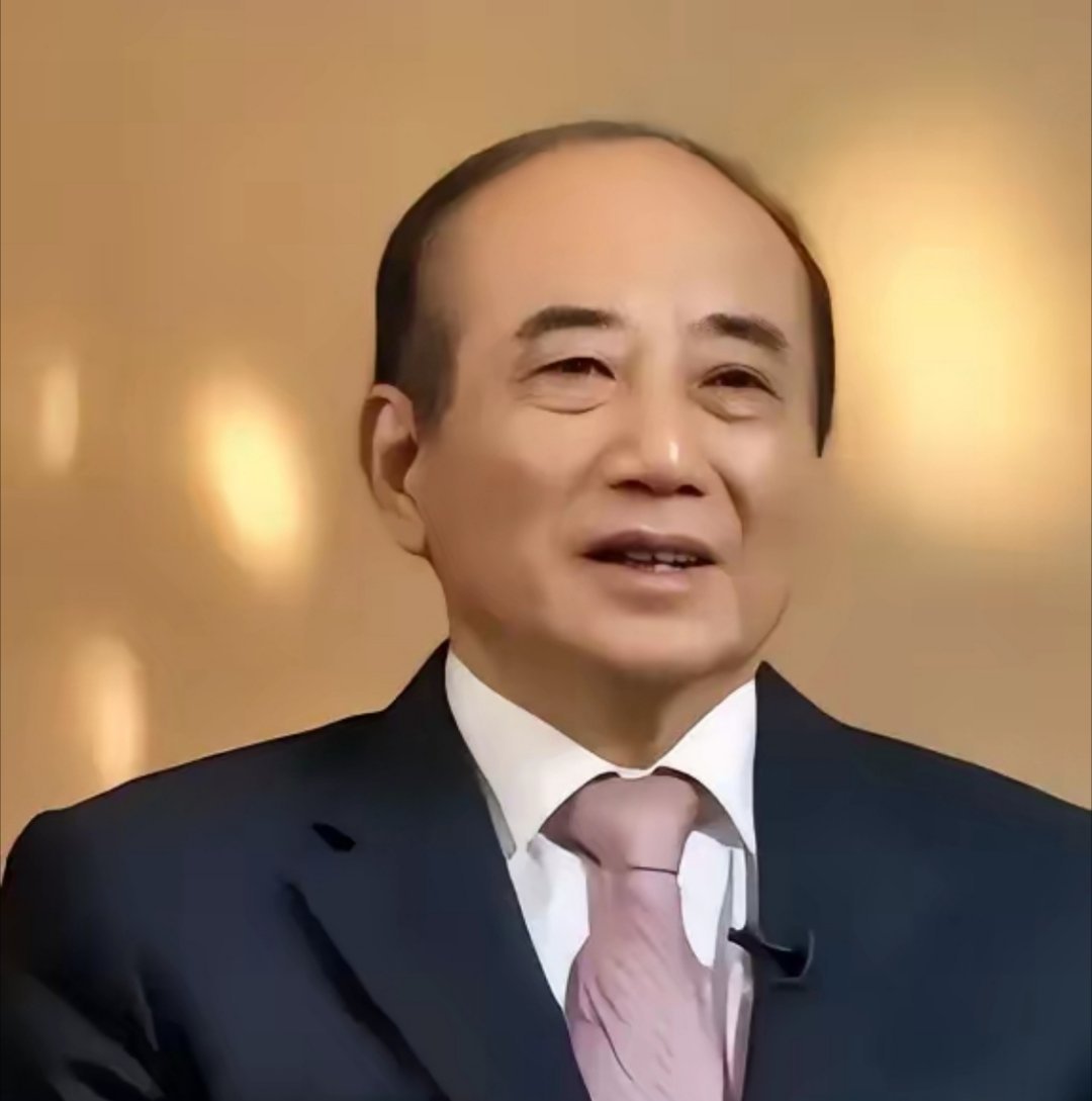 王金平公开表示，两岸统一是几十年、百年后的事情，当务之急是两岸和平！ 
