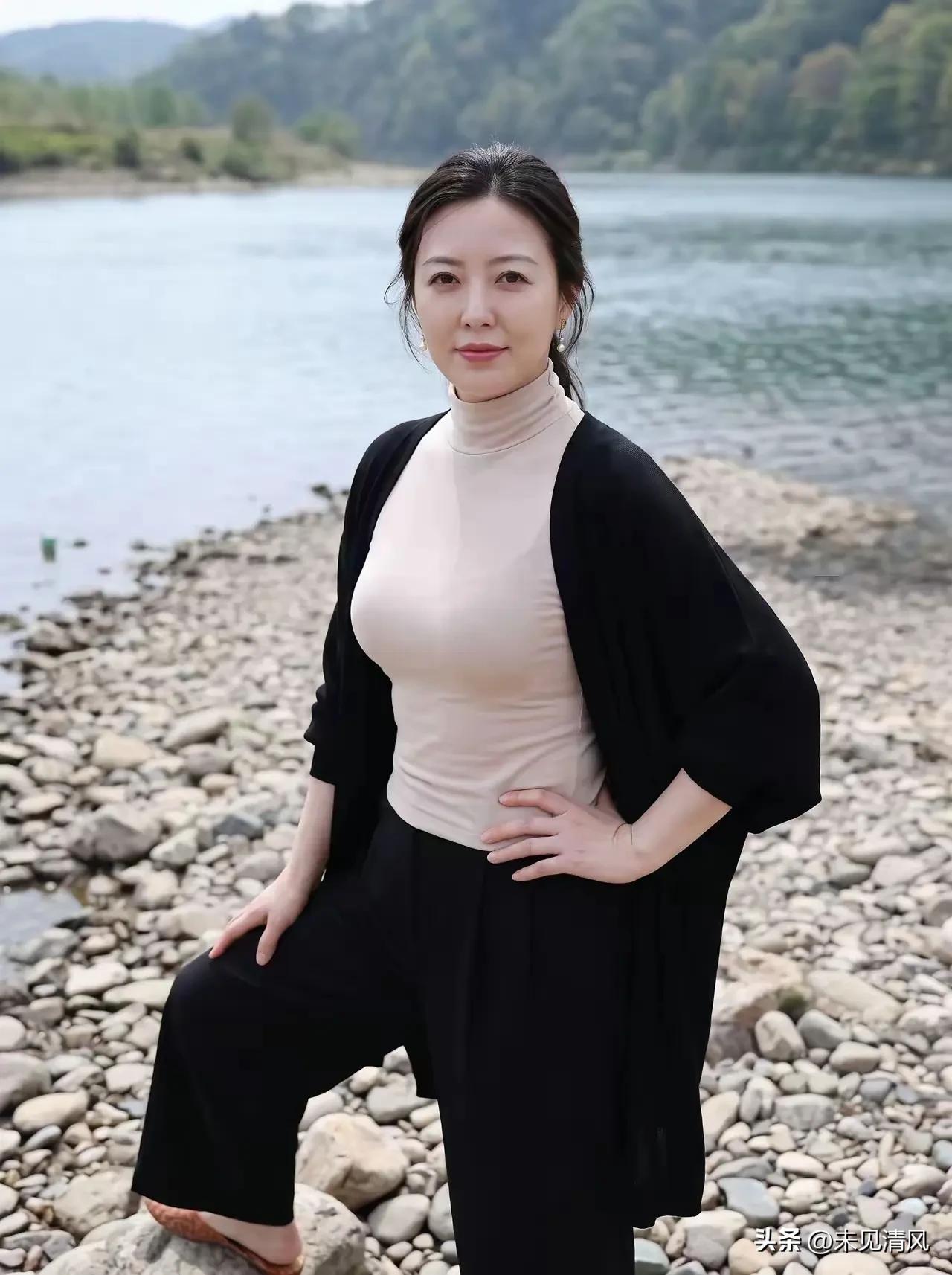 信不信由你，最容易发生婚外情的7种人群：

1，医生和护士。
不管三甲大医院还是