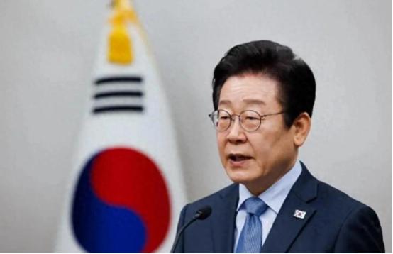 一直跟着美国走的韩国，这回总算硬气了一回，新任总统直接当众表态，再也不想过度依附