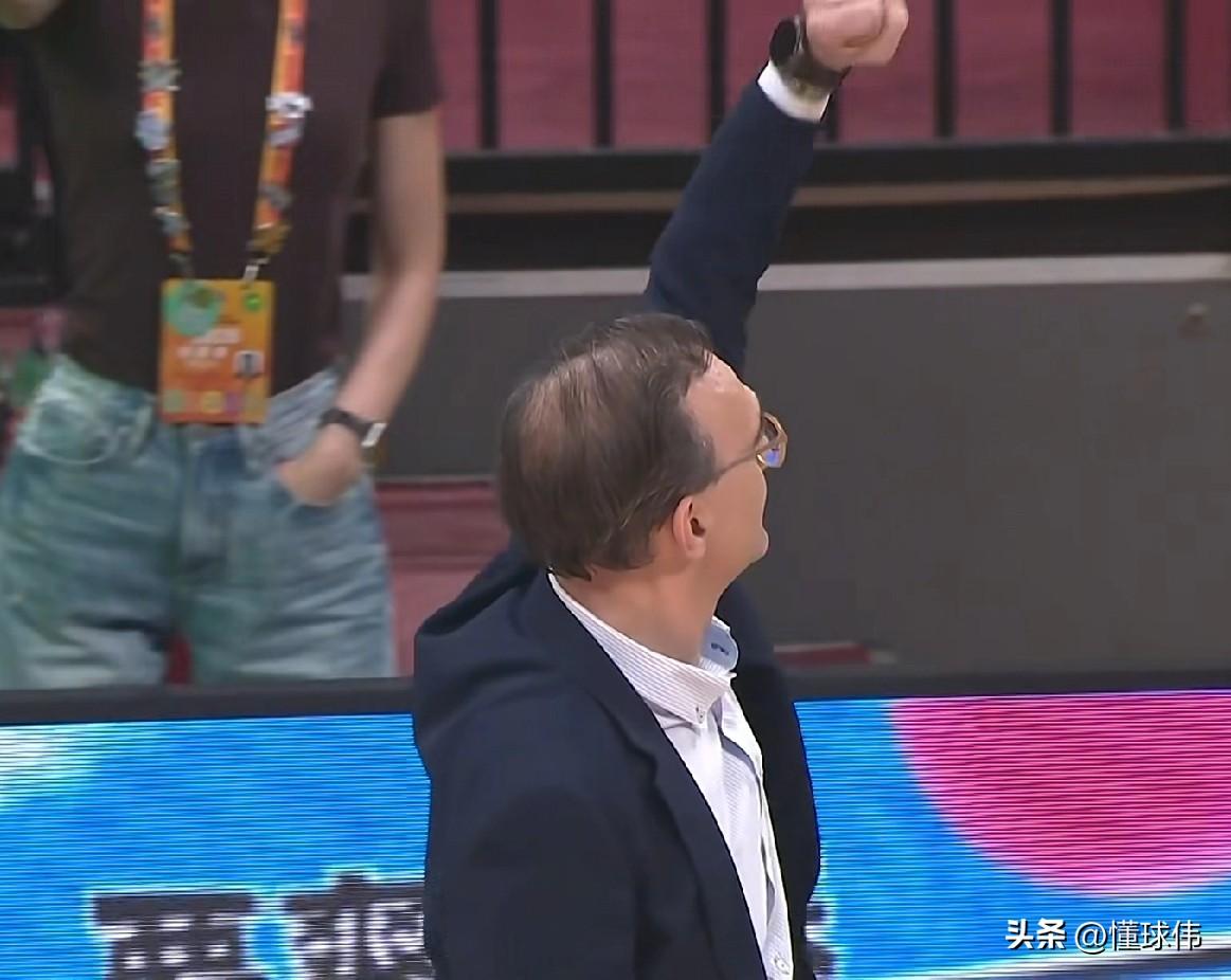 这教练真不错！乌戈谈辽篮逆转取胜：

“我们今天开局打得不好。”

“不够认真。