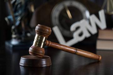 马科斯阵营算盘落空？

埃斯库德罗挑战小马科斯盟友：不服我的决定可以去最高法院告