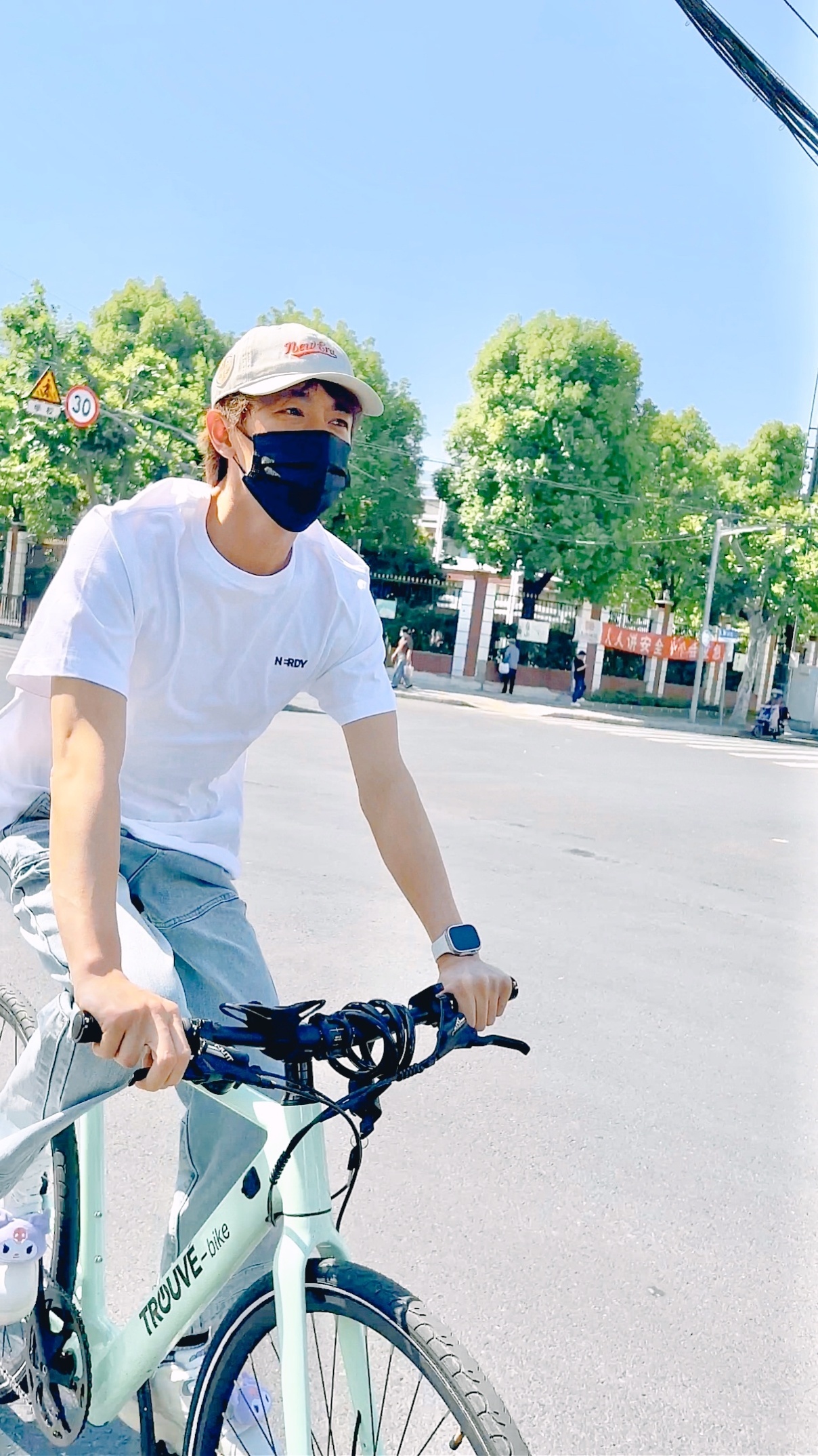 林更新两京十五日lgx林更新吴定缘真正酷爱自由的人， 并不奔赴已有自由的地方， 