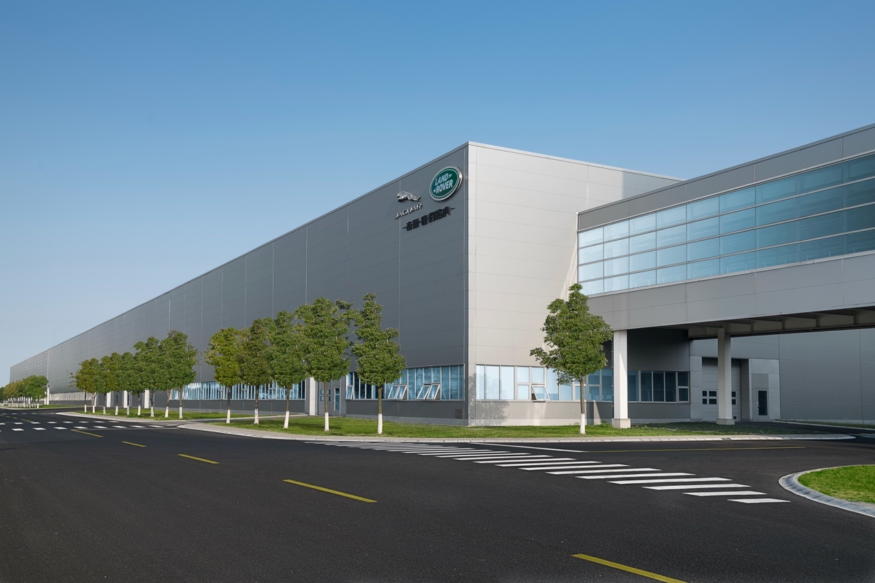 车若初见 FREELANDER神行者全球首秀定档3月31日，全国多城都能看到围挡