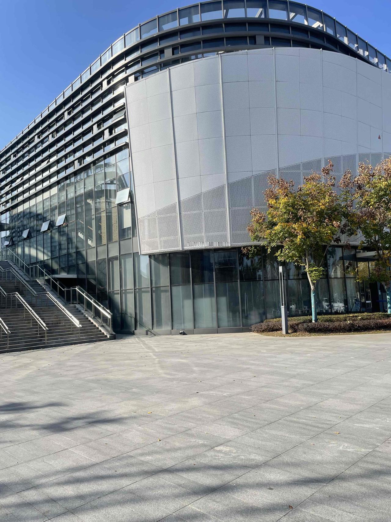 中学生的焦虑与恐慌

前天上高中的儿子给我打电话，说了一句“老爸我好累”，我心中