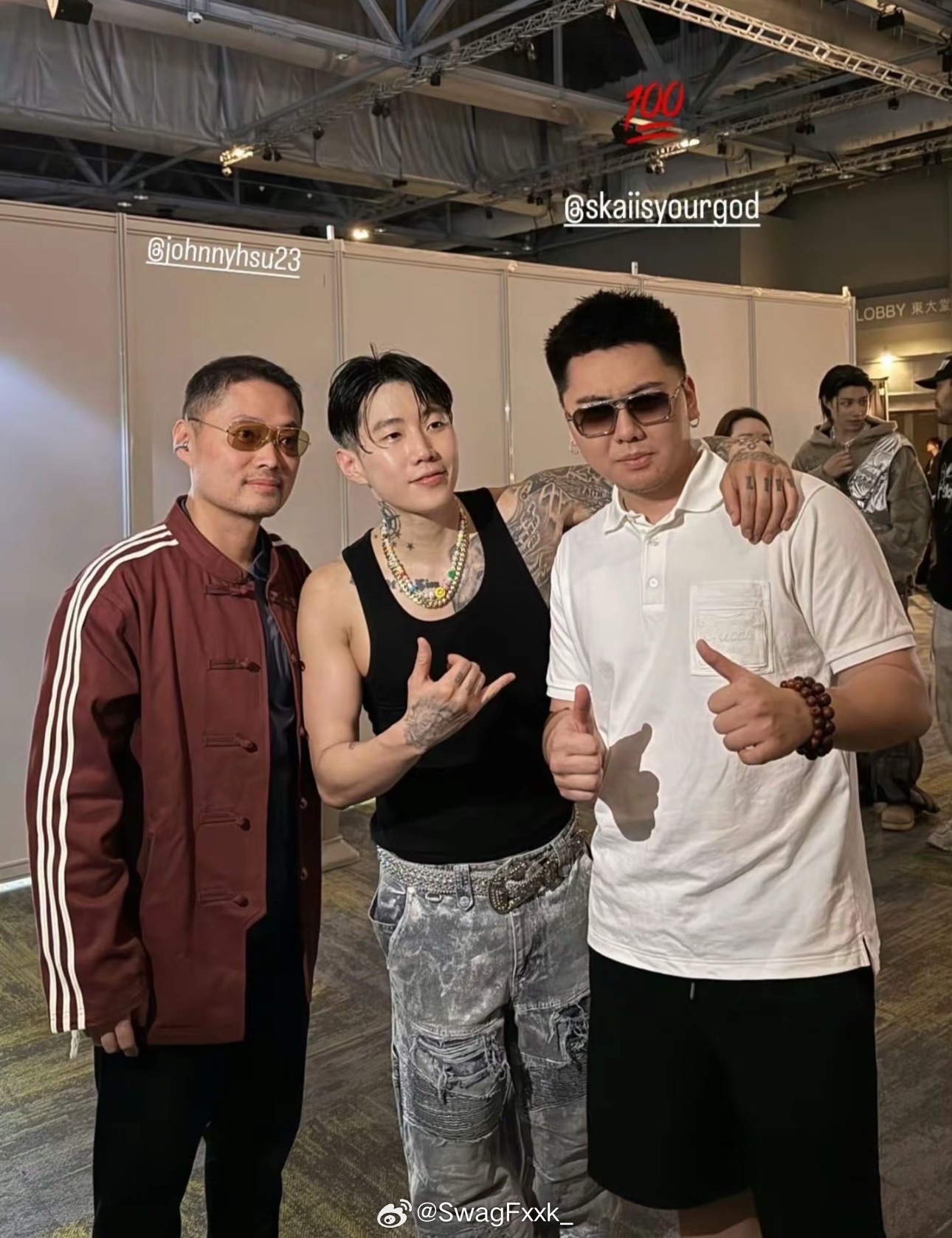 联动上了！揽佬和朴宰范合影！ 