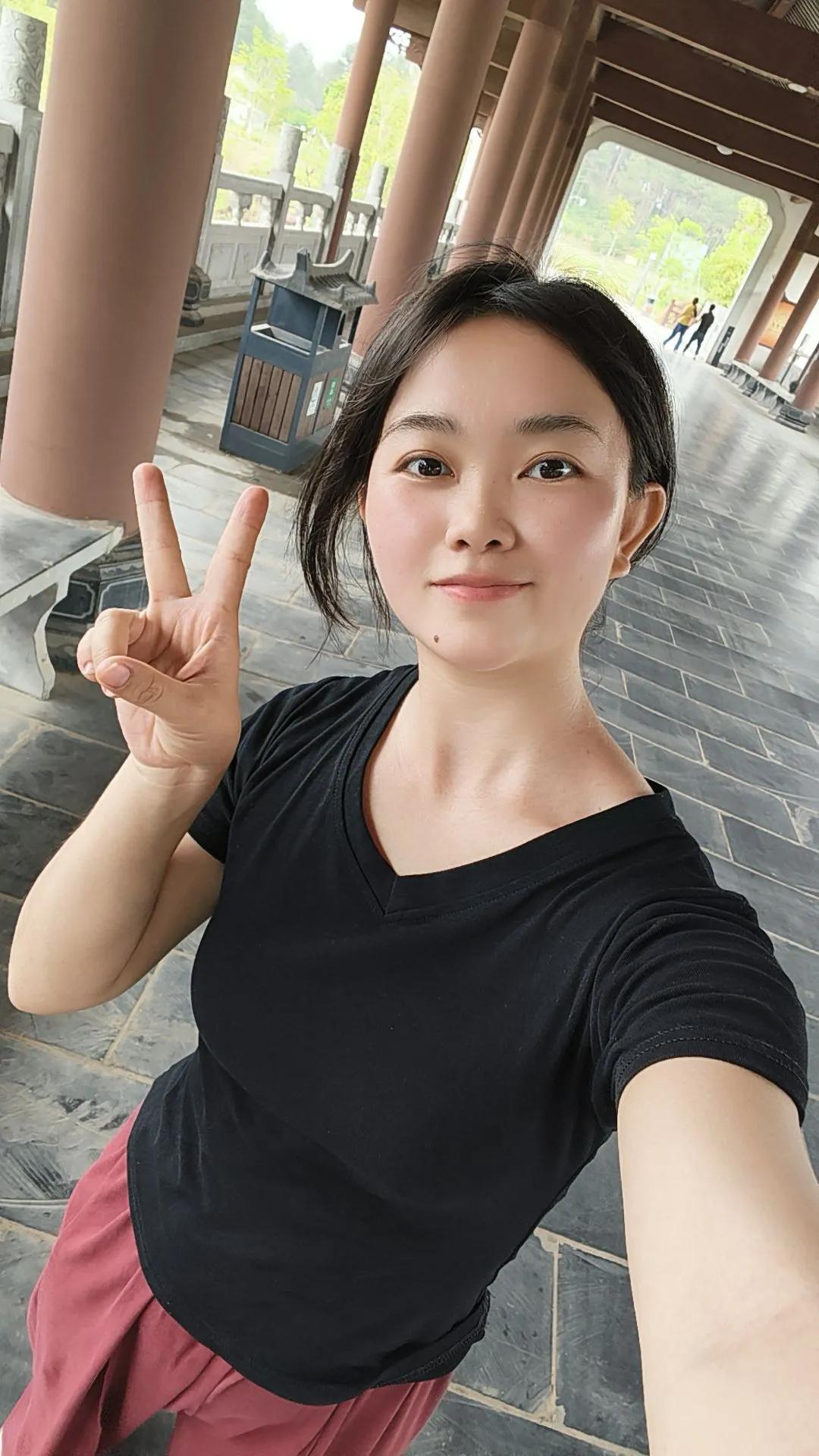 我说我来自广西梧州，头条就判我文案重复。

发点什么好呢，又赚不到钱，最近迷上了