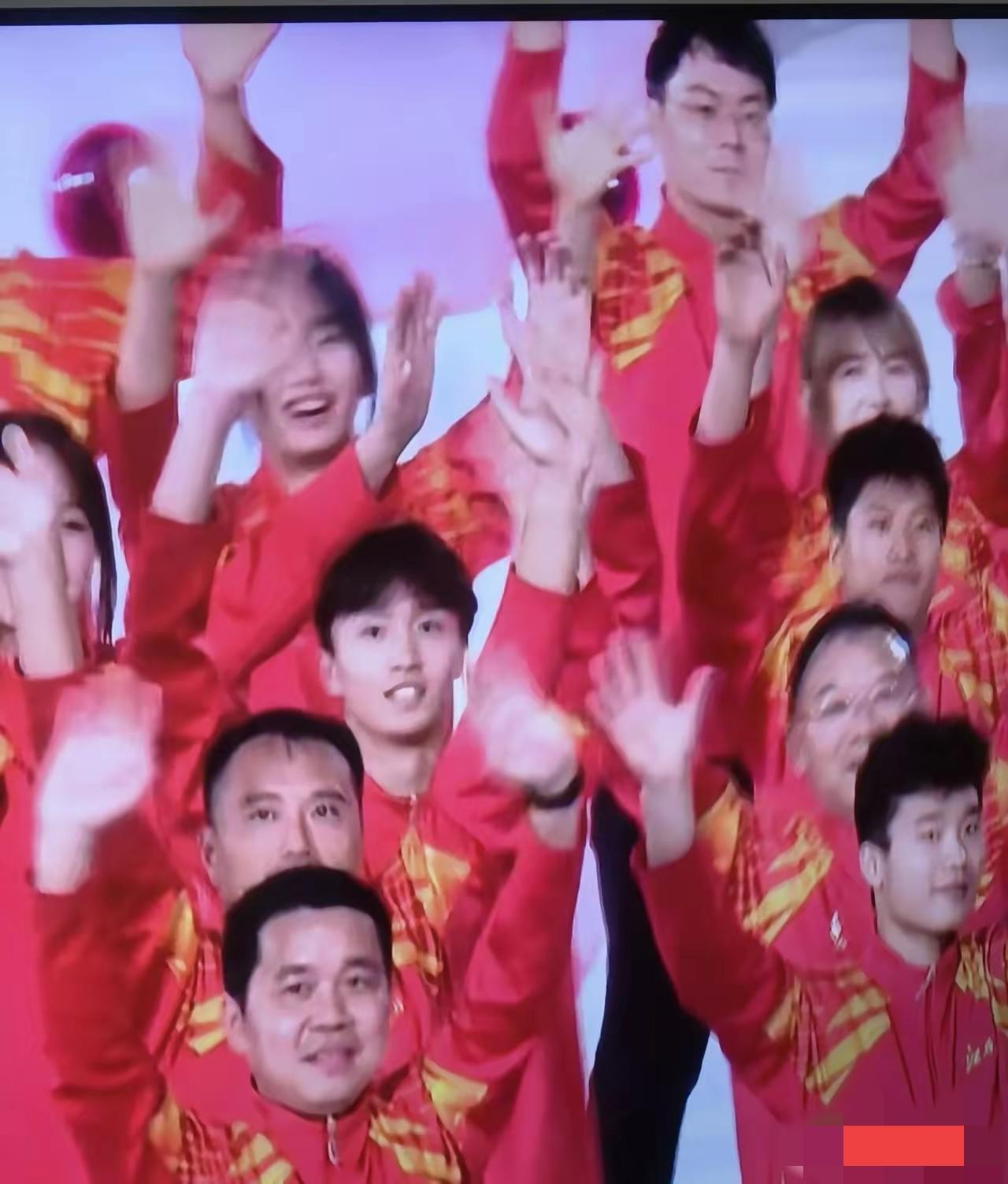 台湾省体育代表团正迈着矫健步伐向我们走来！
全运会虽精彩，但少了台湾省体育代表团