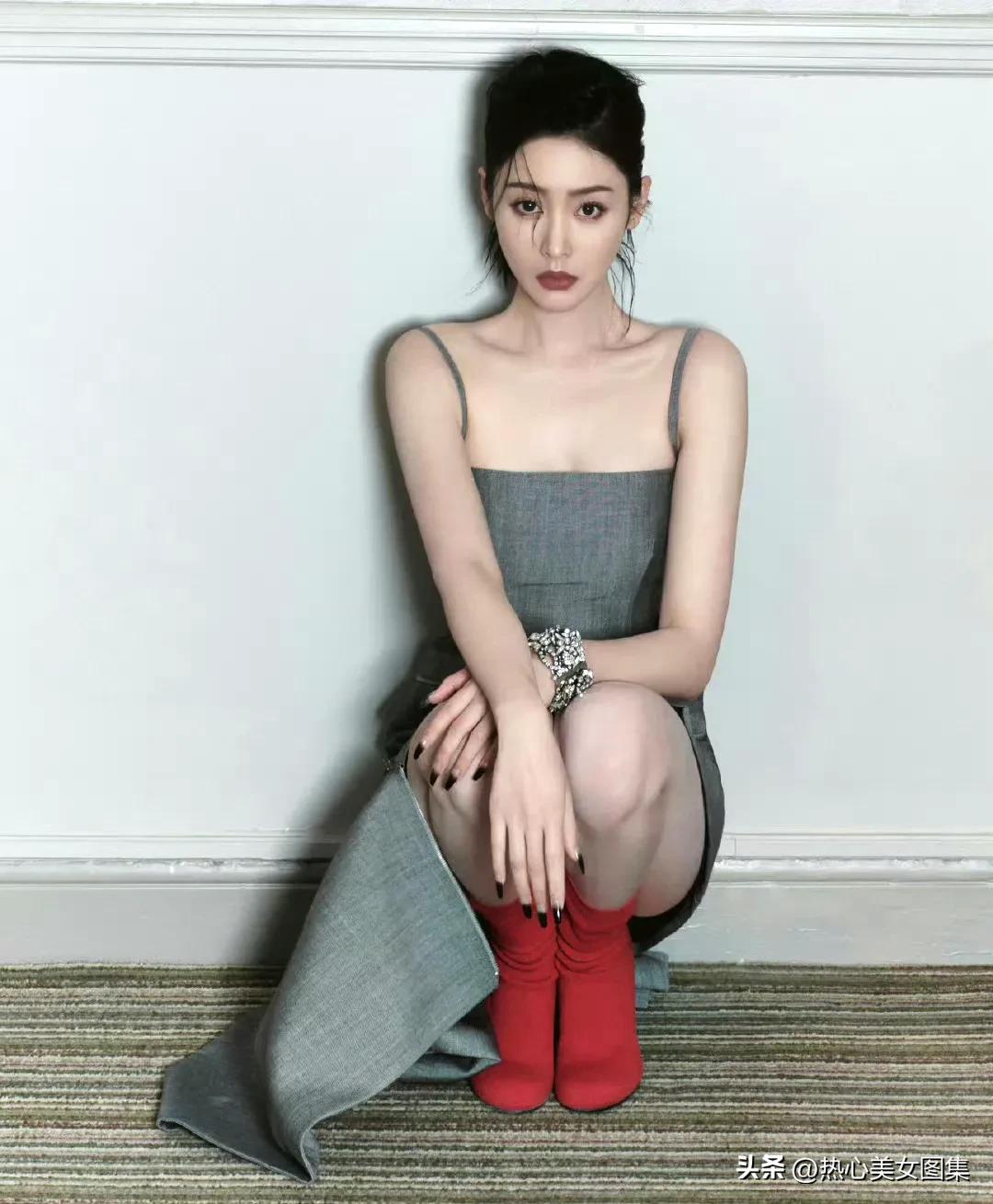 有个性又高级的穿搭是什么样的呢?张天爱，魅力穿搭精选 ​​​