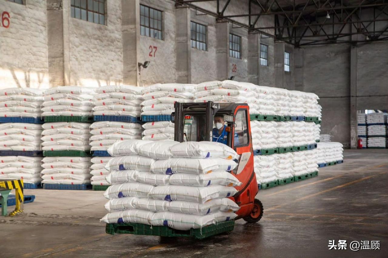 工业克苏鲁到底有多可怕？
世界化肥产量折纯后吨位排名：
1 美国 2100万吨