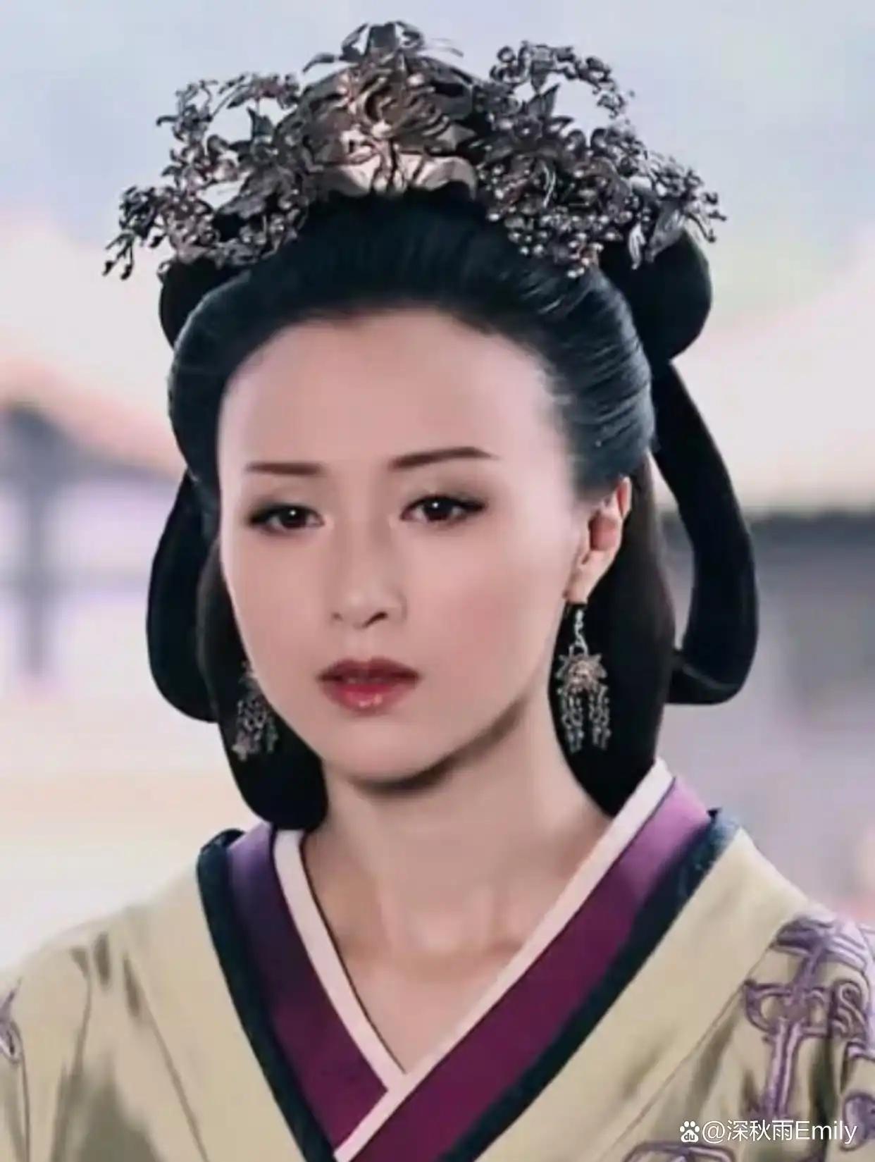 薄姬跪在吕雉面前：这孩子我可以打掉

公元前204年的长安，未央宫。薄姬跪在吕雉