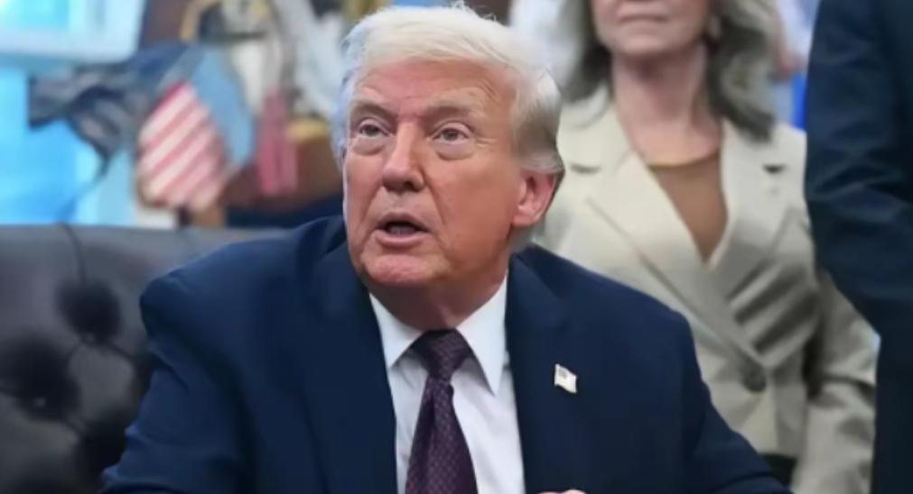 中国放出可能扣留售台武器的信号后，美国这边回应来了，还是“双簧”。

美国国务院