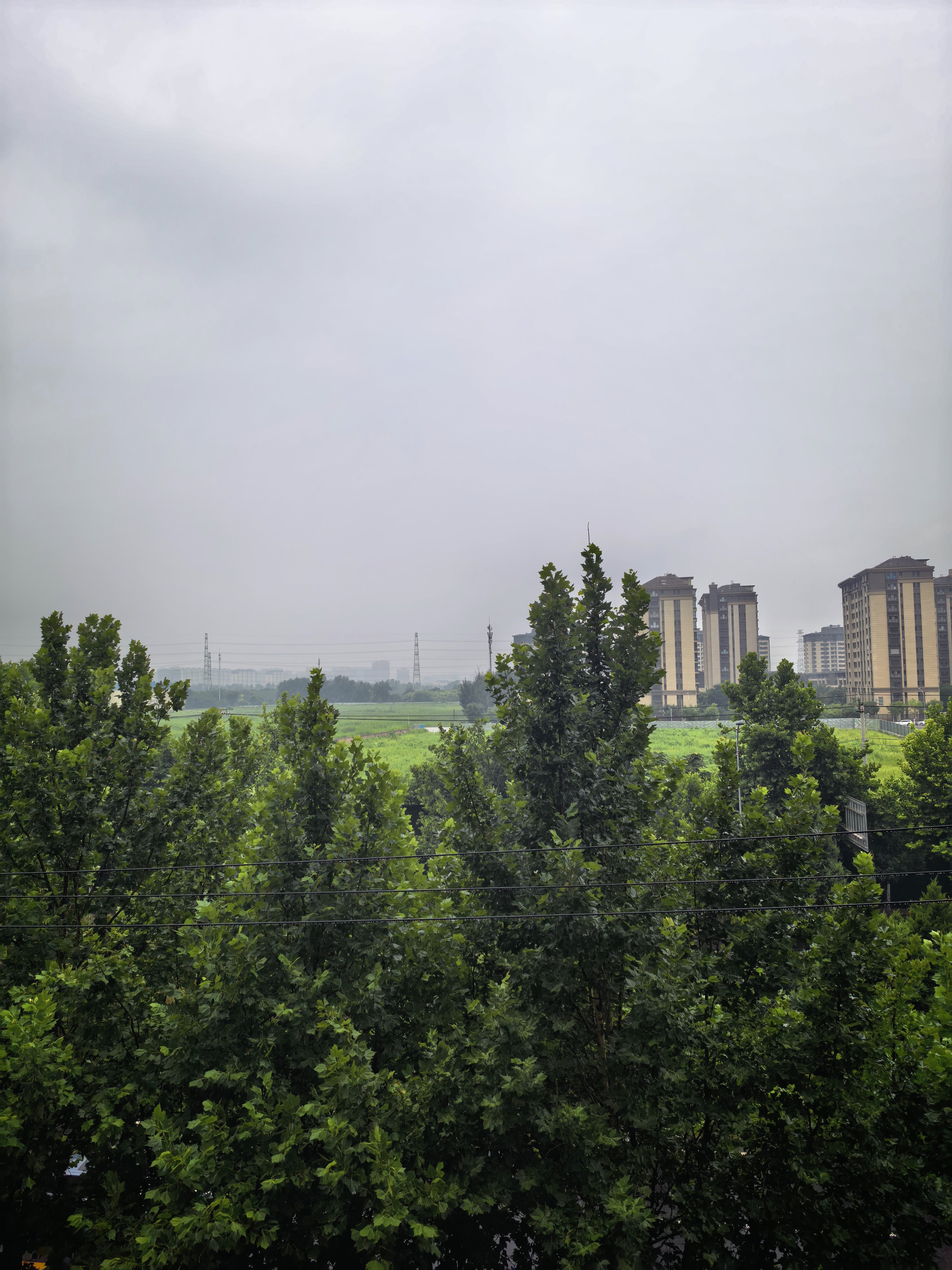 北京暴雨  在北京的朋友注意安全⚠️其他在有暴雨风险地区的朋友也注意安全！你们今