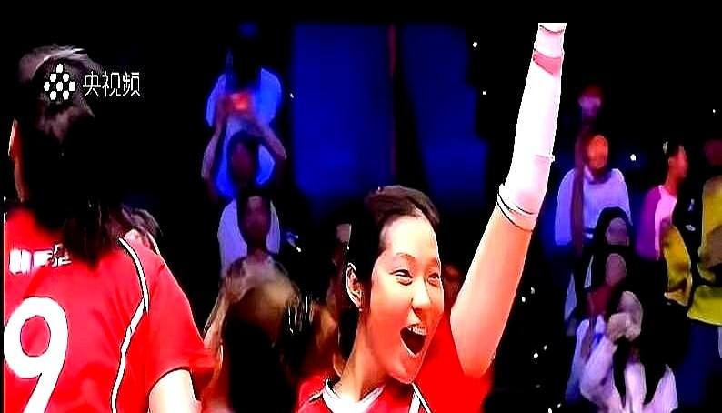 天津女排今年的动作让人捉摸不透——他们似乎在“藏兵’。

常规赛里，李盈莹的出手