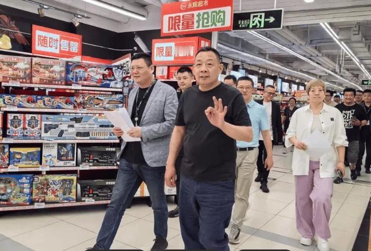 胖东来再招刑释人员：第一批30个，一个都没走
8月15日凌晨，于东来在社交平台丢