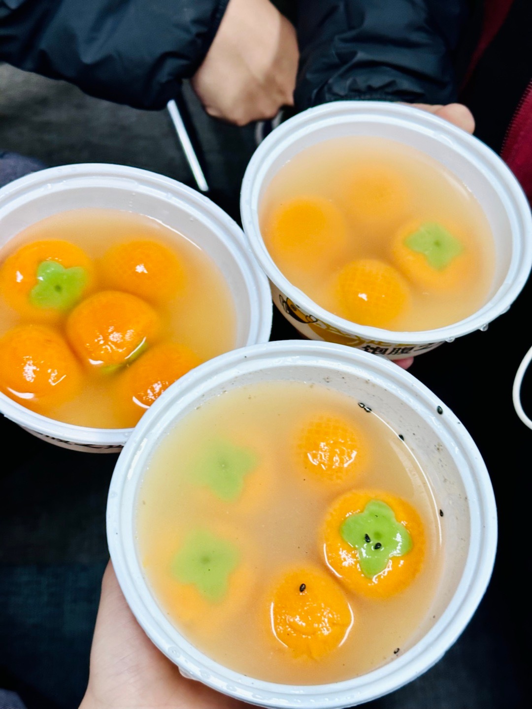 下班前小助理我给工作室的小伙伴们点了汤圆，寓意着“柿柿如意”！远在出差的朵姐给我