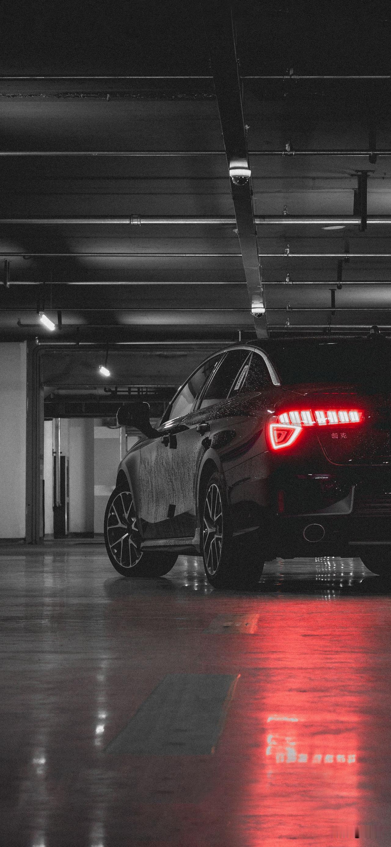 头条速报：领克Z20高速语音误关大灯撞护栏，官方紧急推送修复更新
 
2月25日