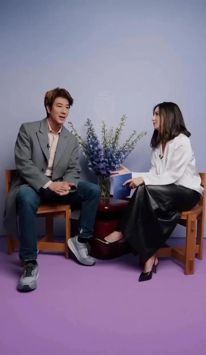瑞典峰会访谈
搬一个二哥瑞典峰会的访谈～	王力宏 华语乐坛顶配一体机 访谈