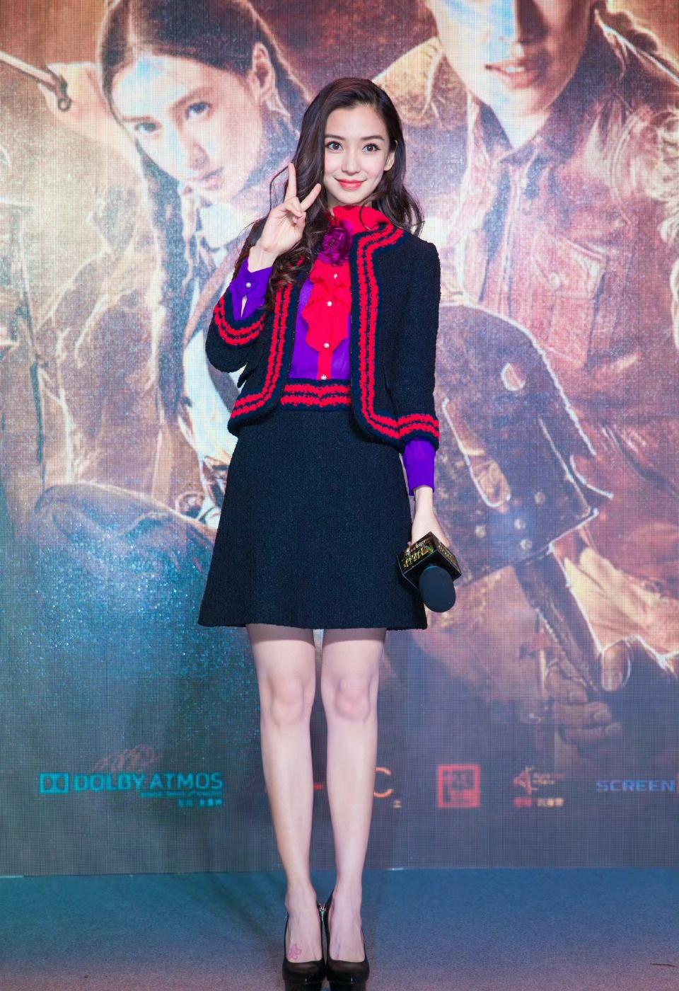 🥯 Angelababy85花首位百花奖 

追光的路上 与其说陪你成长 不如