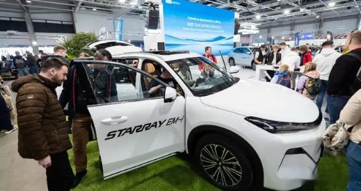 吉利正式进入匈牙利  两款新能源SUV同步上市吉利在布达佩斯车展官宣进入匈牙利，