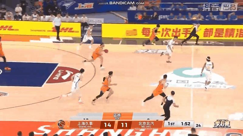 刘铮这球我咋觉得......是曾凡博“补进”的CBA半决赛上海男篮vs北京男篮
